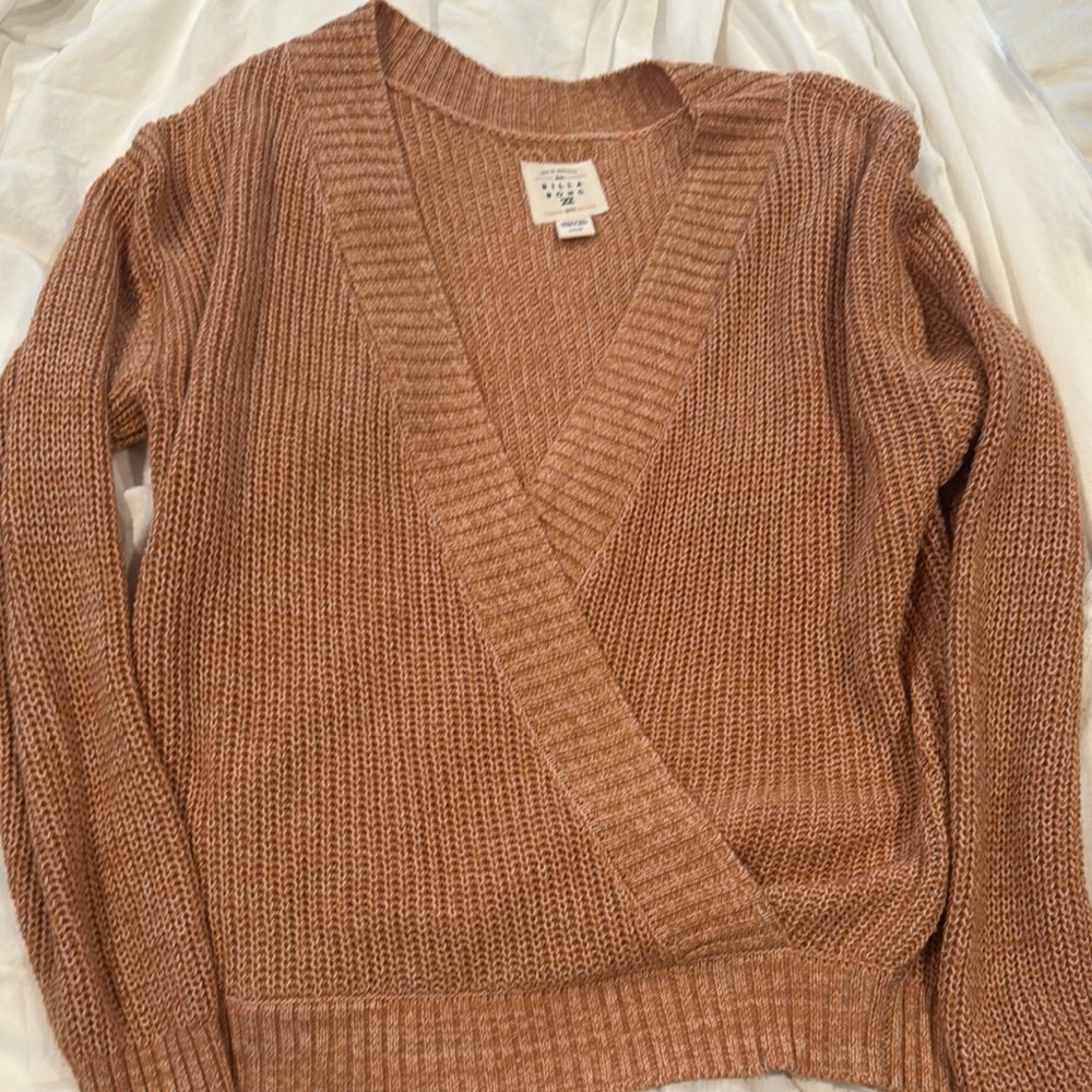 Billabong Tan V-Neck Sweater with Ribbed Knit